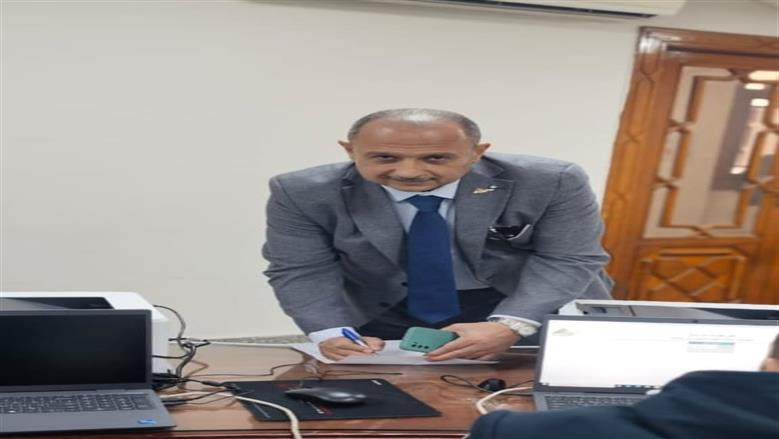 خلال التقديم