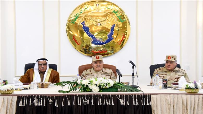 قيادة قوات شرق القناة لمكافحة الإرهاب تنظم لقاءاً وحفل إفطار لعدد من شيوخ وعواقل سيناء  